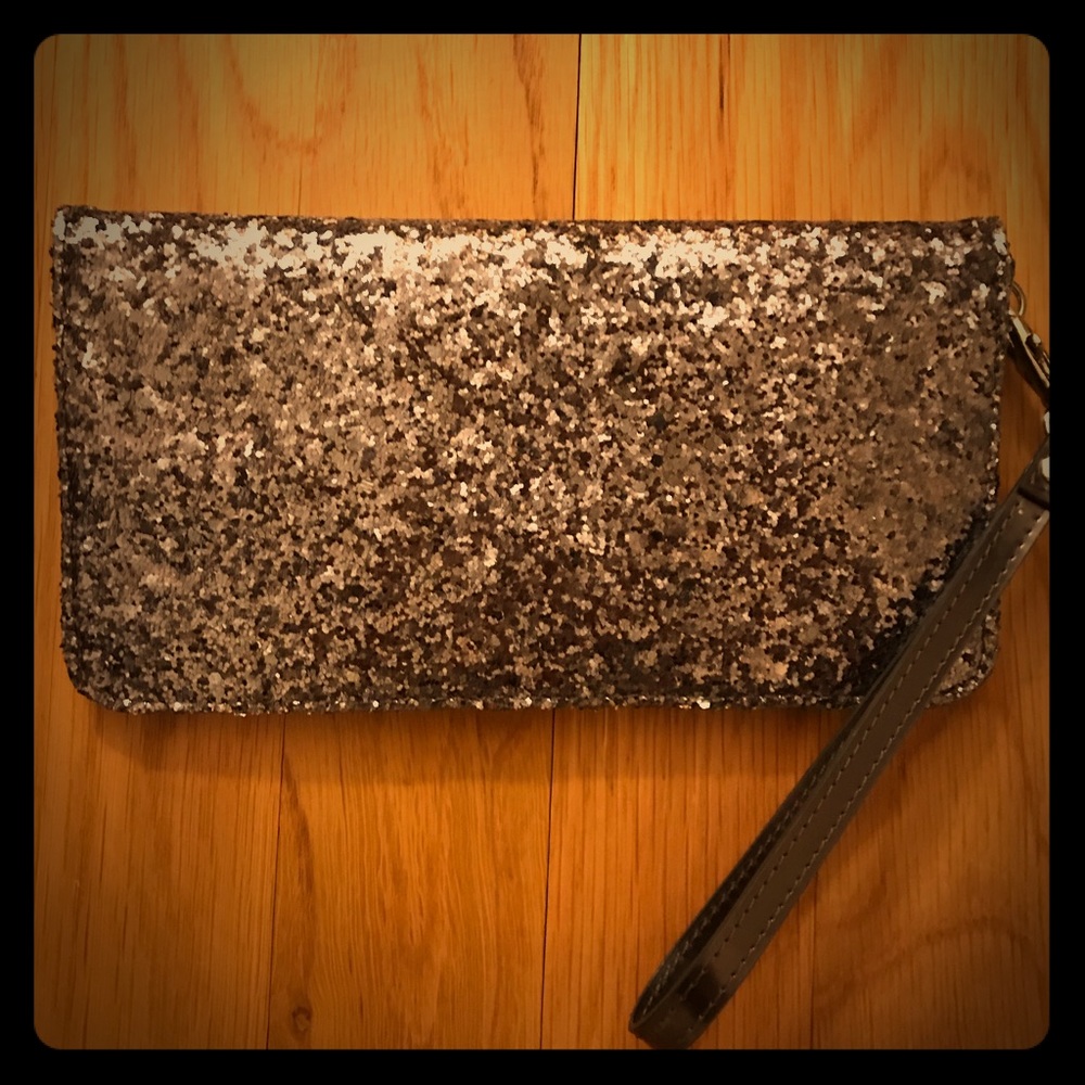 Loft wristlet wallet
